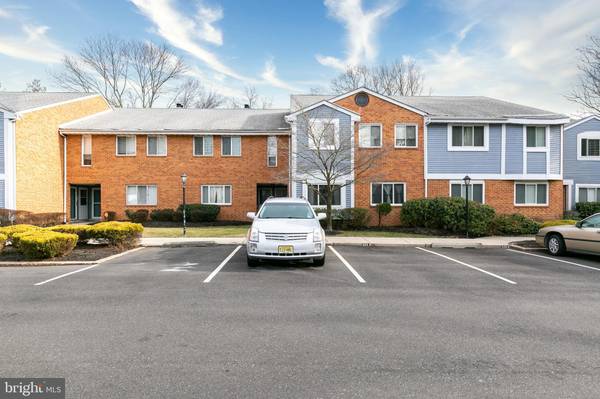 306-A MULBERRY CV, Mount Laurel, NJ 08054