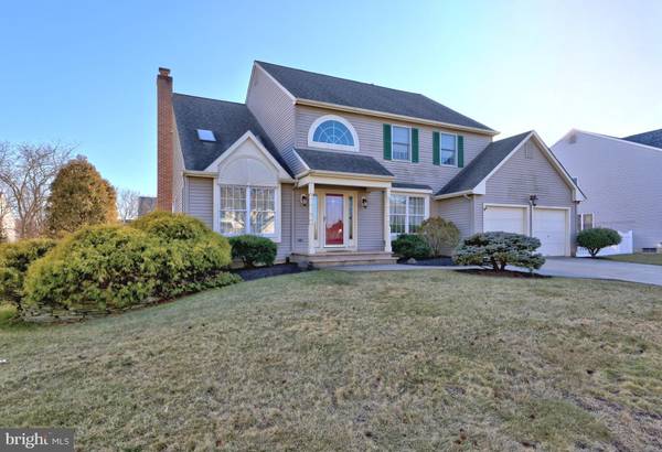 15 CONTINENTAL LN, Marlton, NJ 08053