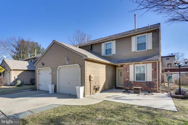 12 RIVER BANK DR, Roebling, NJ 08554