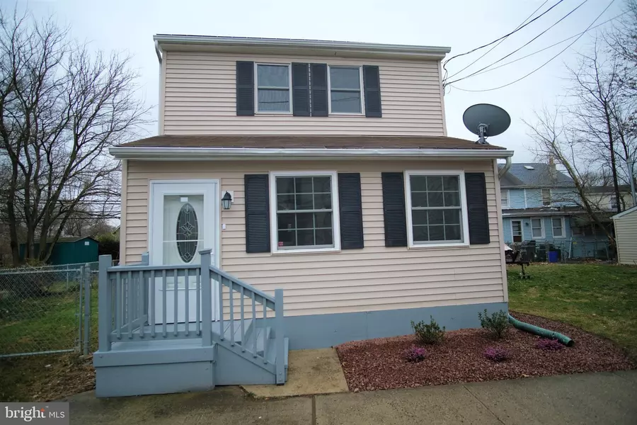 52 WEST ST, Bordentown, NJ 08505