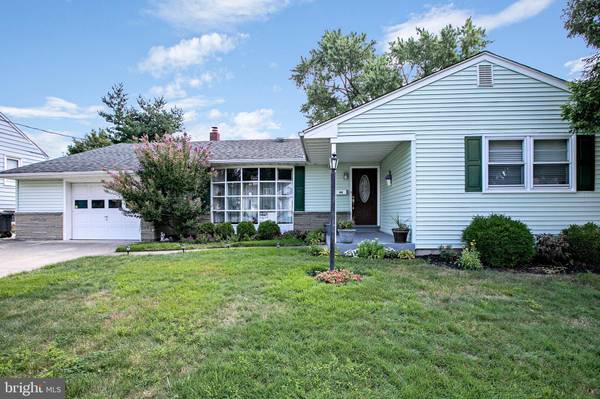 44 S OAK AVE, Mount Ephraim, NJ 08059