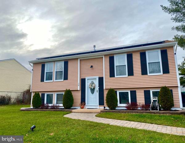 38 DOVER LN, Sicklerville, NJ 08081