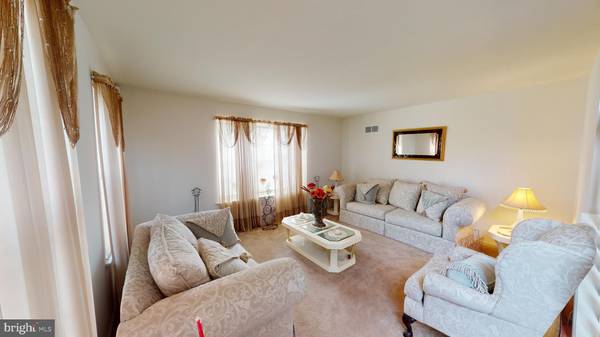 Blackwood, NJ 08012,8 AMBER CT