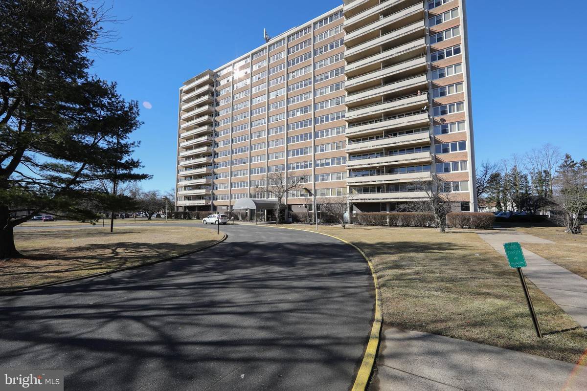 Cherry Hill, NJ 08034,1110 BARCLAY TOWERS