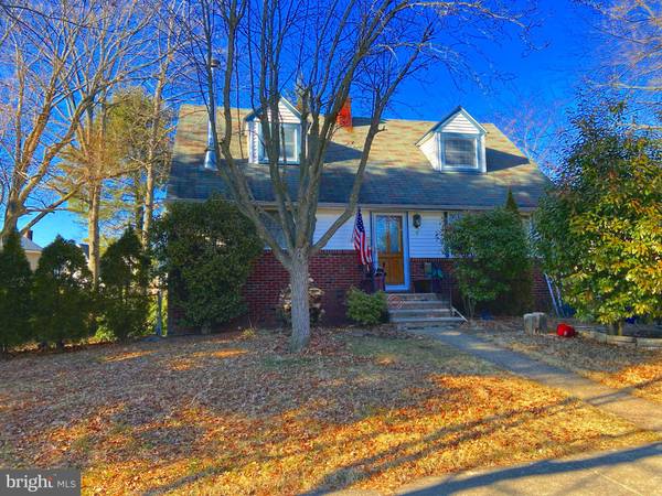 804 DEVENNEY DR, Bellmawr, NJ 08031