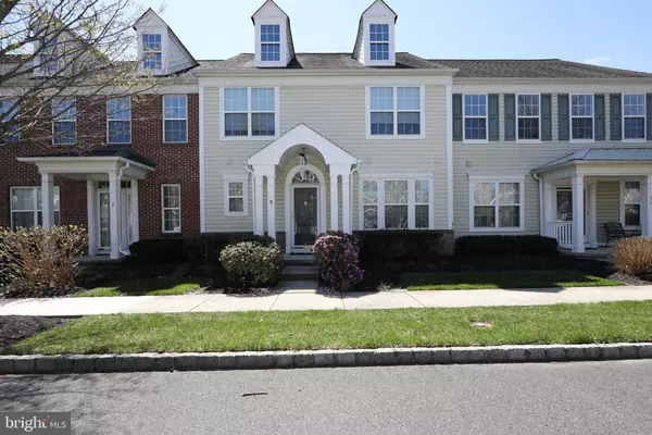 9 OLD MILL DR, Voorhees, NJ 08043