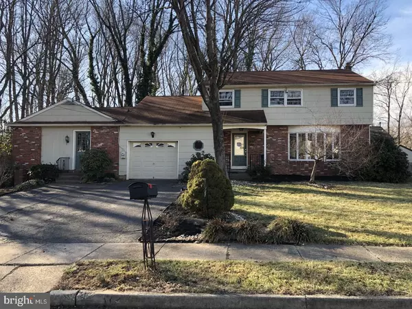 312 LINCOLN AVE S, Cherry Hill, NJ 08002