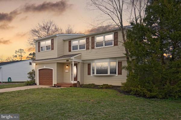 16 JOANS LN, Berlin, NJ 08009