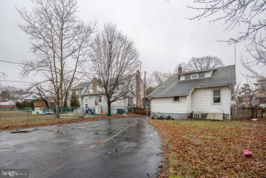 Lindenwold, NJ 08021,128 E MAPLE AVE