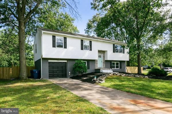 2302 MURRAY HILL DR, Atco, NJ 08004