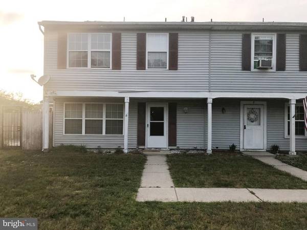 6 LITTLE CT, Sicklerville, NJ 08081