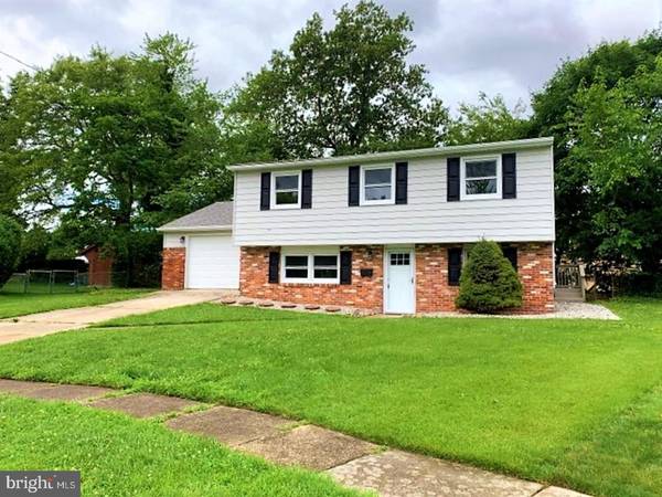 4 CURTIS CT, Stratford, NJ 08084