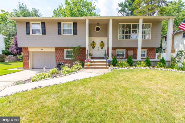 44 KNOLLWOOD DR, Cherry Hill, NJ 08002