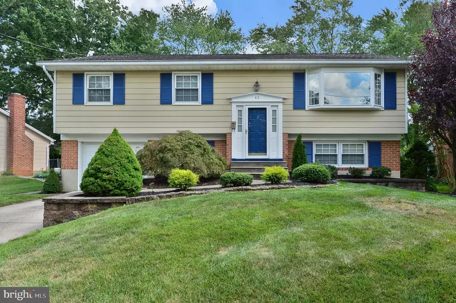 42 REGENT RD, Cherry Hill, NJ 08003