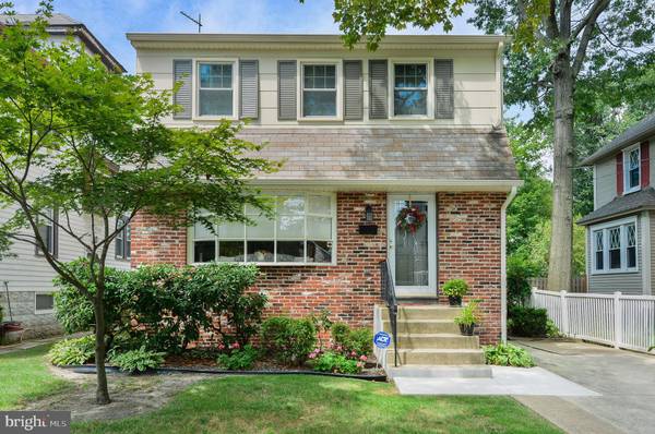 15 HILLCREST AVE, Collingswood, NJ 08108