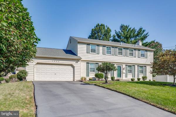 1925 CARDINAL LAKE DR, Cherry Hill, NJ 08003