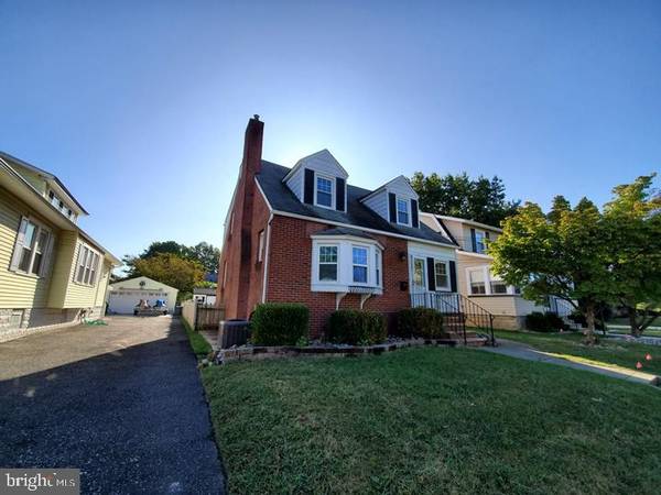 330 GREENWOOD AVE, Gloucester City, NJ 08030