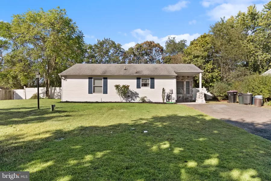 15 DUNDALK LN, Sicklerville, NJ 08081