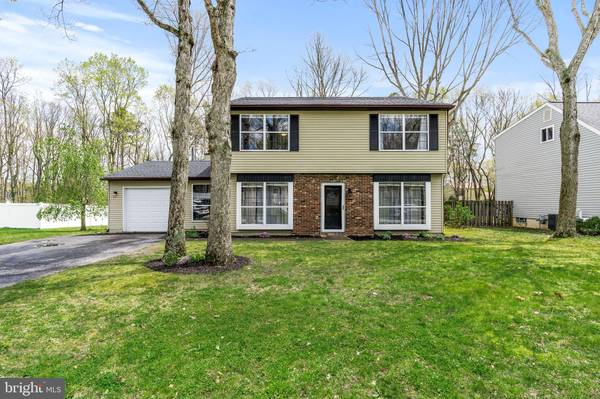 8 BRECKENRIDGE DR, Sicklerville, NJ 08081