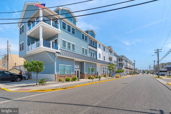 111 63RD ST #305, Sea Isle City, NJ 08243