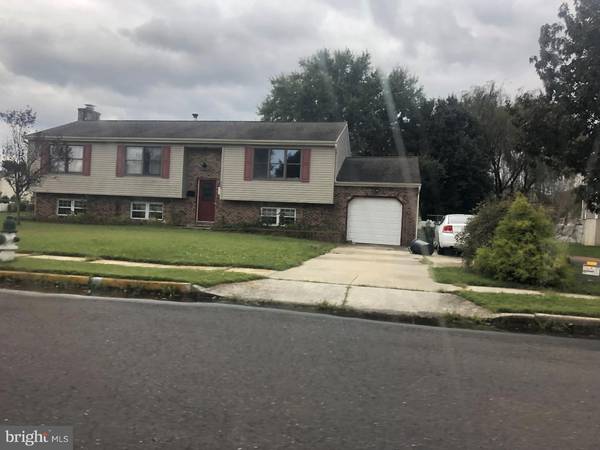 760 DUNCAN AVE, Gibbstown, NJ 08027