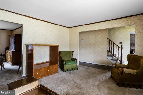 Gibbstown, NJ 08027,216 MARSHALL AVE