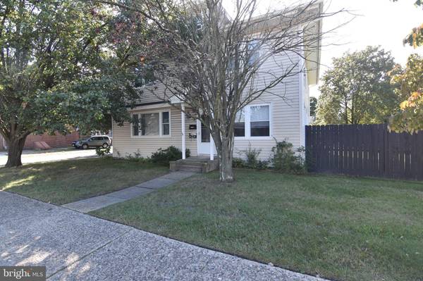 6 W BROAD ST, Gibbstown, NJ 08027