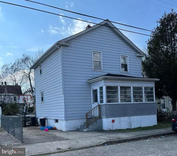 218 W ADAMS ST, Paulsboro, NJ 08066