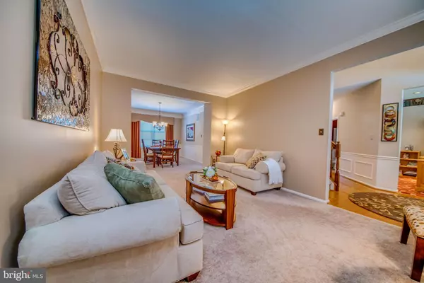 Sewell, NJ 08080,11 LAMBOURNE