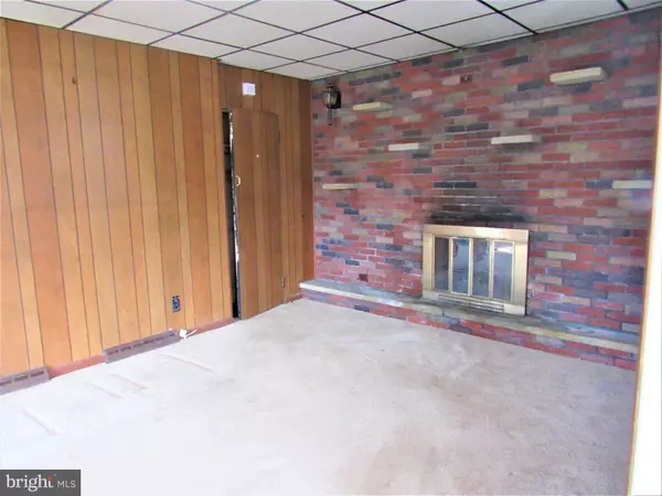 Gibbstown, NJ 08027,31 CASPERSON ST