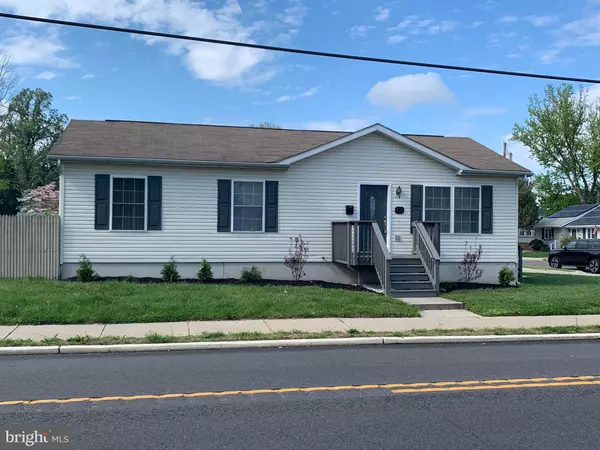 Gibbstown, NJ 08027,215 W BROAD ST