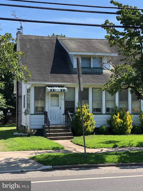 268 W BROAD ST, Gibbstown, NJ 08027