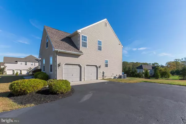 Mullica Hill, NJ 08062,205 SAPPHIRE CT