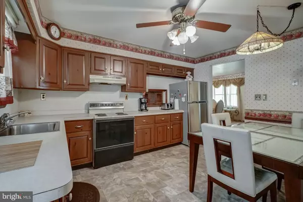 Gibbstown, NJ 08027,346 N ULMER/MASON AVE