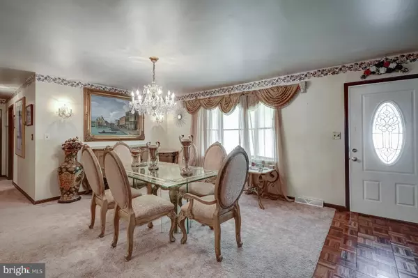 Gibbstown, NJ 08027,346 N ULMER/MASON AVE