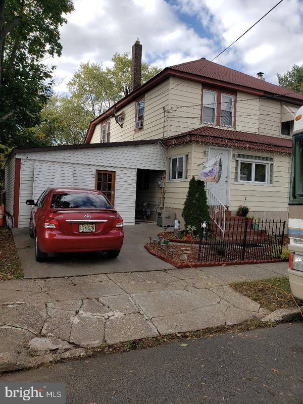 394 DUPONT AVE, Paulsboro, NJ 08066