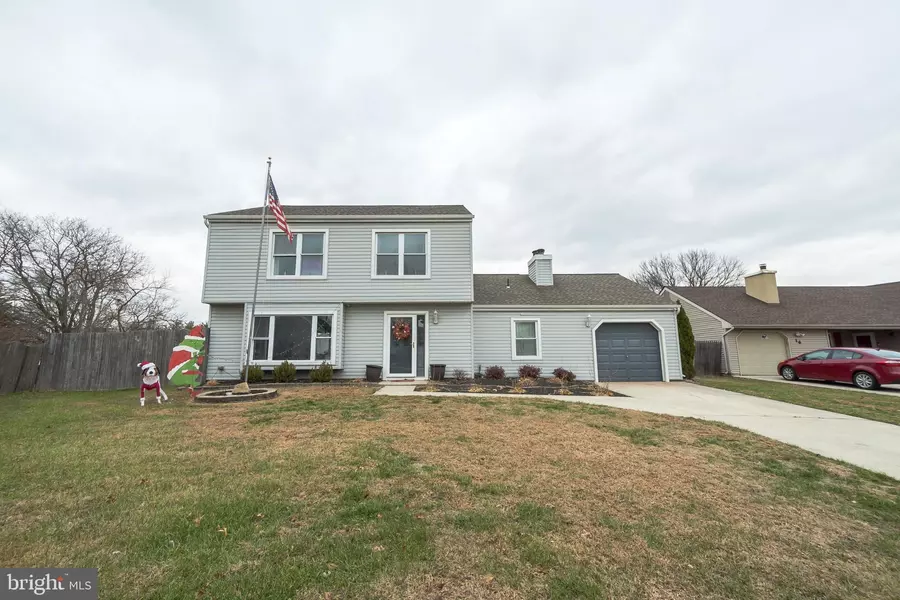 18 ELMWOOD PL, Swedesboro, NJ 08085