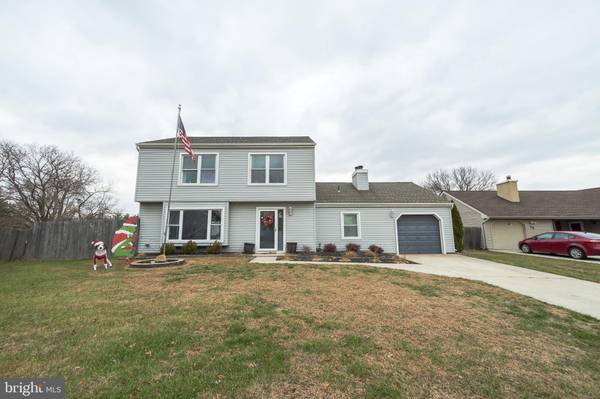 18 ELMWOOD PL, Swedesboro, NJ 08085