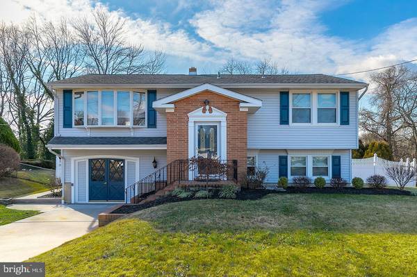 694 LANCING RD, West Deptford, NJ 08096