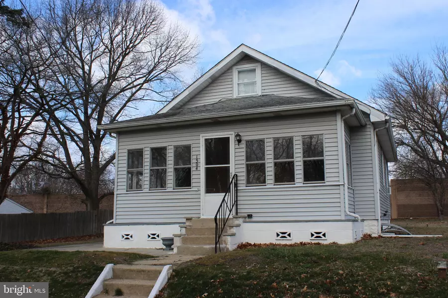 1504 CROWN POINT RD, Westville, NJ 08093