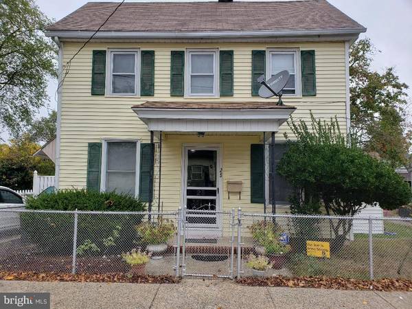 25 E WASHINGTON ST, Paulsboro, NJ 08066