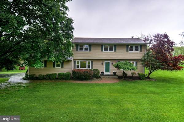 4 OAK LN, Flemington, NJ 08822