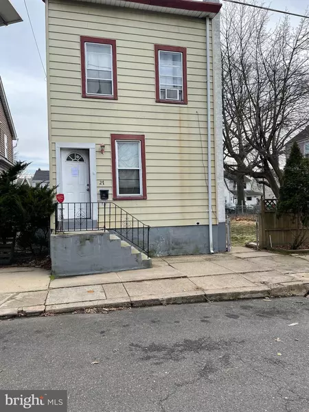 27 PIERCE AVE, Trenton, NJ 08629