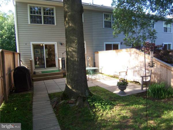 4 EATON CT, Hopewell, NJ 08525