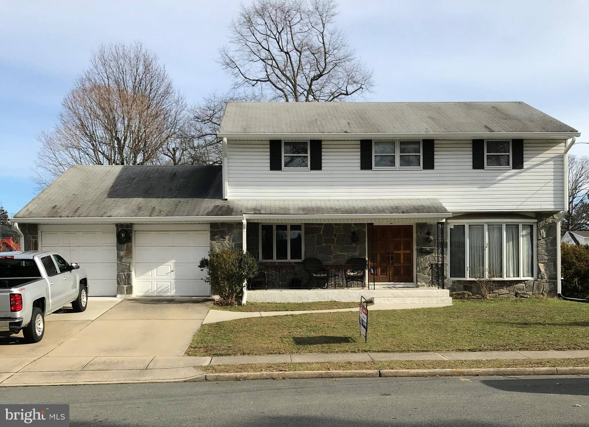 12 PINTINALLI DR, Hamilton, NJ 08619
