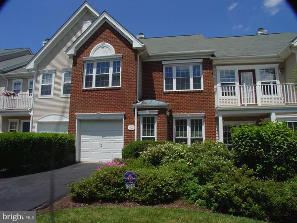 Pennington, NJ 08534,907 PEBBLE CREEK CT