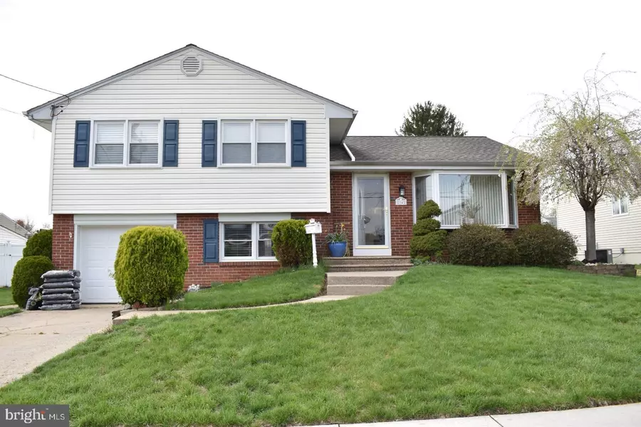 14 TOBY, Hamilton, NJ 08620