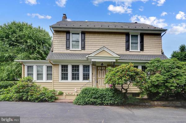 104 W UPPER FERRY RD, Ewing, NJ 08628