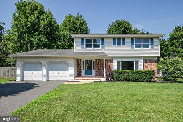 15 CAVALIER DR, Hamilton Township, NJ 08619