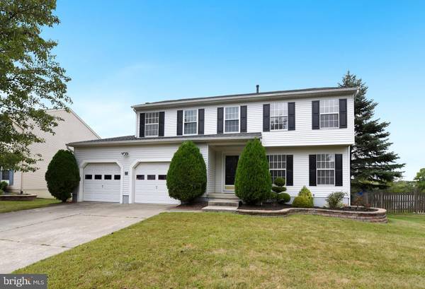 32 HAMILTON LAKES DR, Hamilton Township, NJ 08619